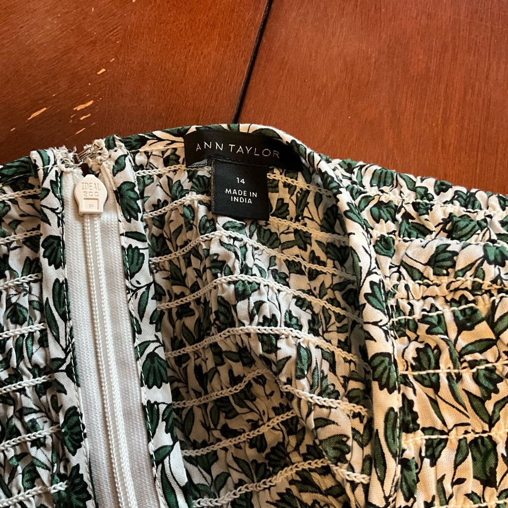 Ann Taylor Top - Size 14 - Picture 2 of 4